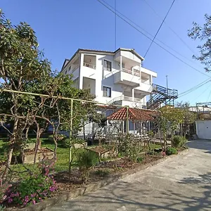 Kır Evi Osmani, Dıraç