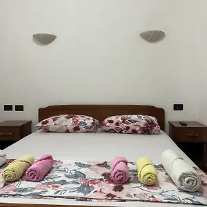 Hotell ~villa Gloria~, Durrës